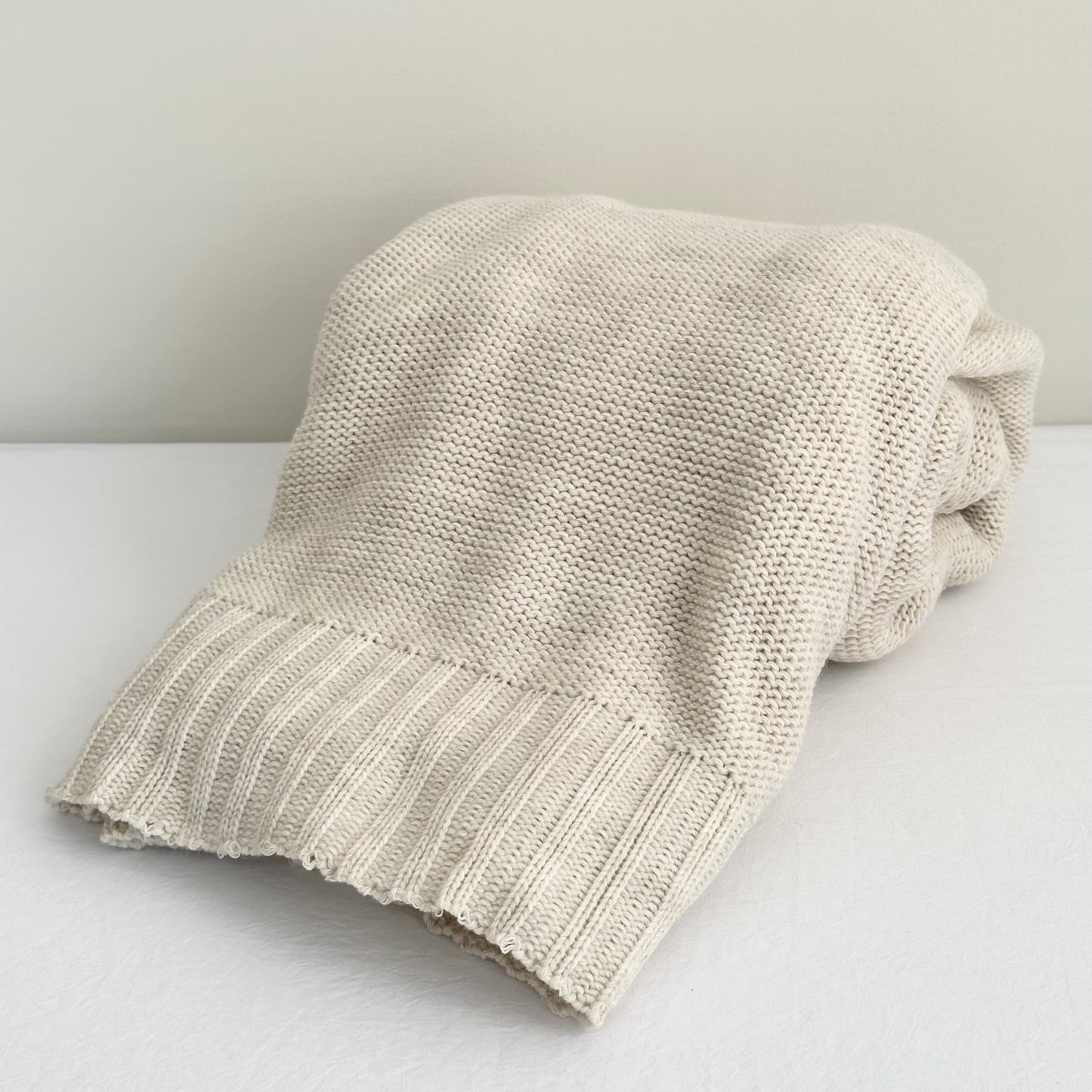 Frazada tejida lisa - Bordada